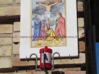 cod.art: lc13 - Mattonelle cm 20x30 raffiguranti "Via Crucis" collocate per le vie del centro storico.  Ne vorresti uno simile? Invia una richiesta e riceverai il preventivo con le spese di spedizione.